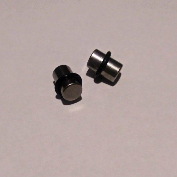 Hot Topic Stainless Steel Ear Plugs + Gaskets - size 0/9.25mm or 1/3“ - Picture 1 of 2